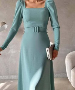 Toptan Bayan Giyim Wholesale Merter Tekstil İmalatçıları Kare Yaka Omuz Detay Abiye Krep Elbise